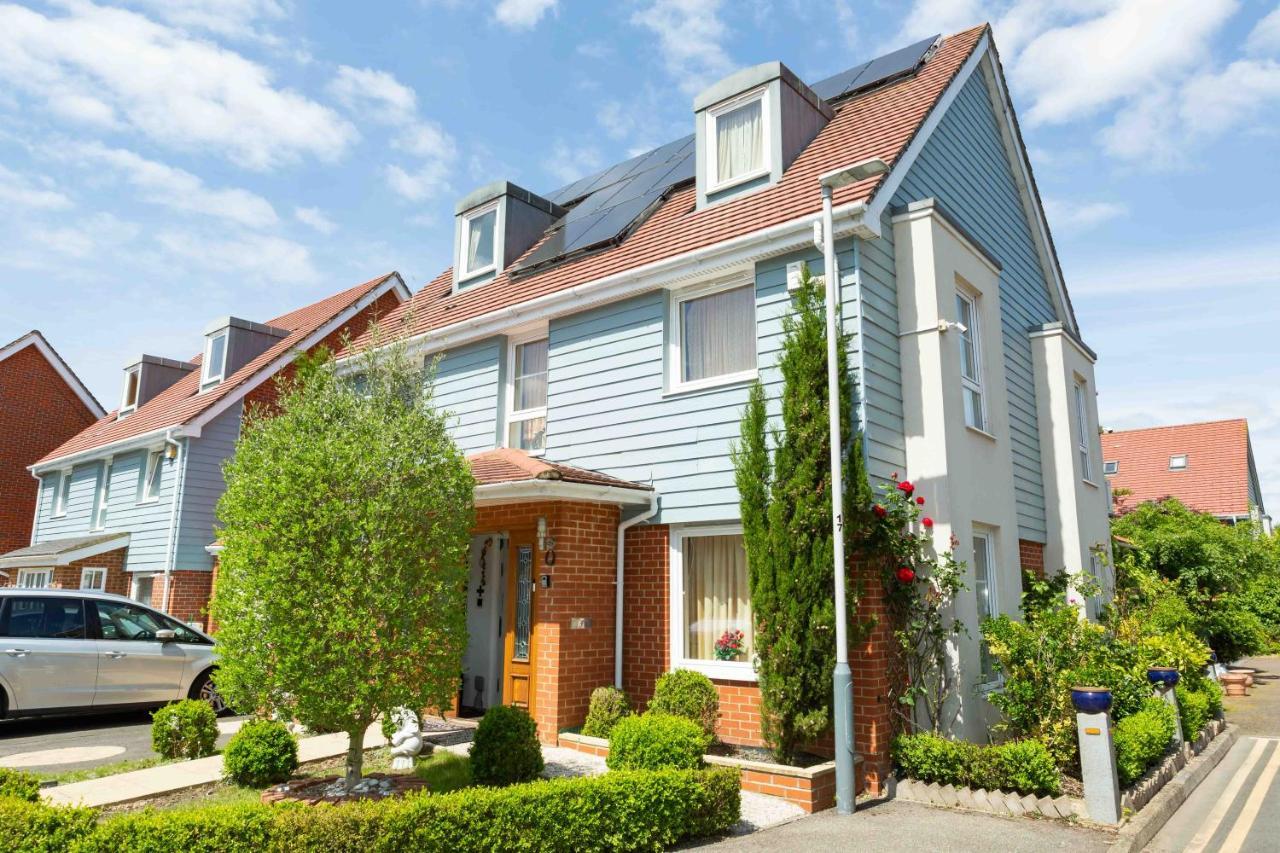 Benjamin Guest House Yiewsley Екстериор снимка
