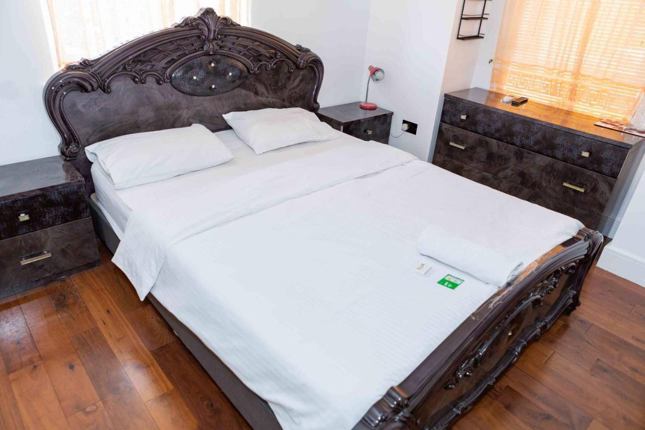 Benjamin Guest House Yiewsley Екстериор снимка