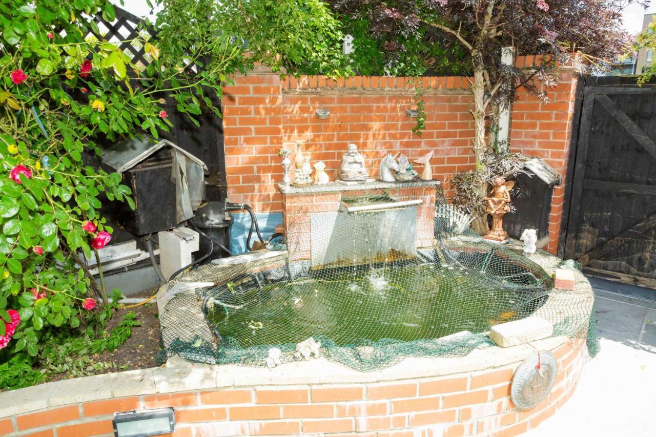 Benjamin Guest House Yiewsley Екстериор снимка