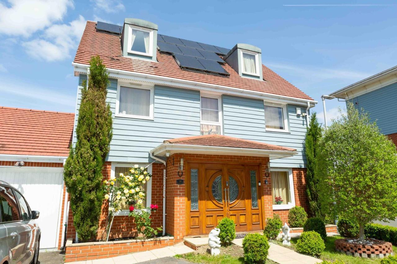 Benjamin Guest House Yiewsley Екстериор снимка