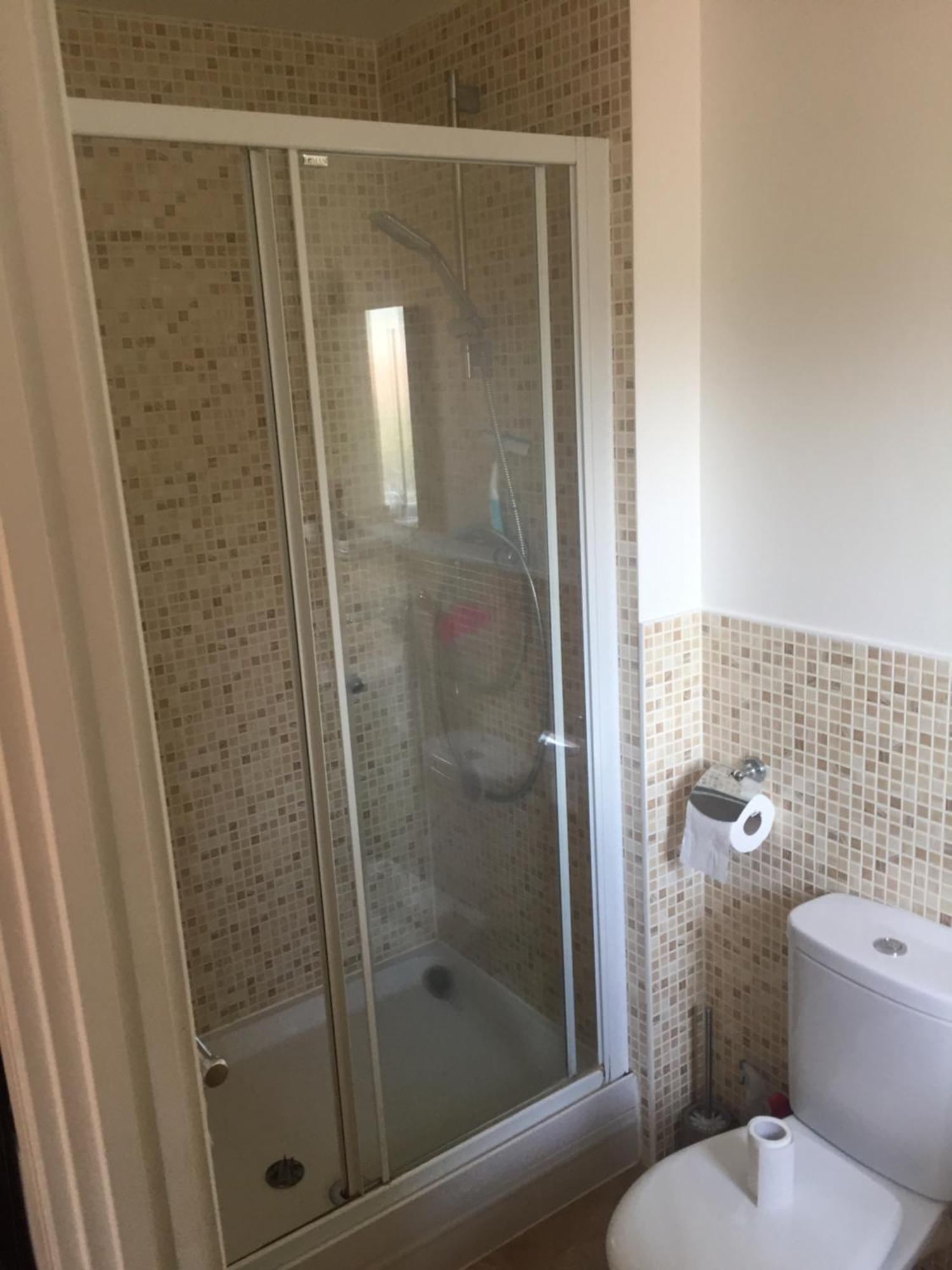 Benjamin Guest House Yiewsley Екстериор снимка
