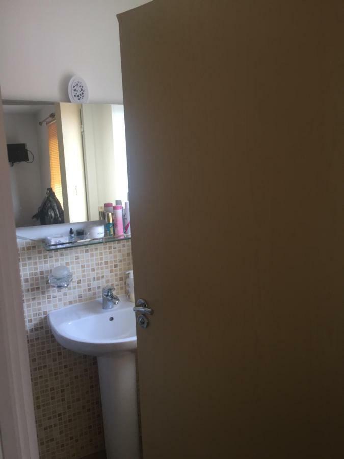 Benjamin Guest House Yiewsley Екстериор снимка